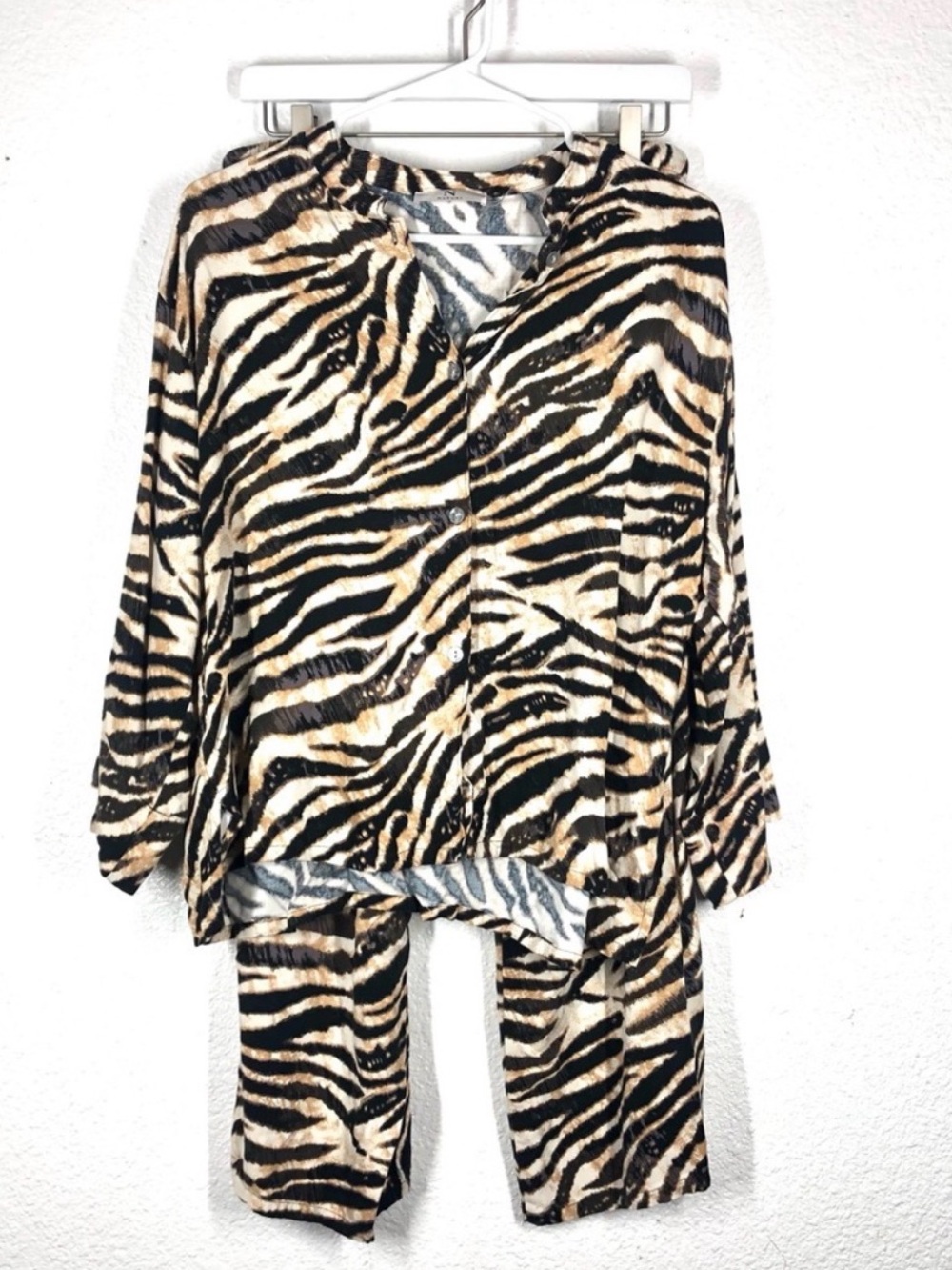 Natori Zebra Print Black Tan Cream Pajama Set…1HR Sale!